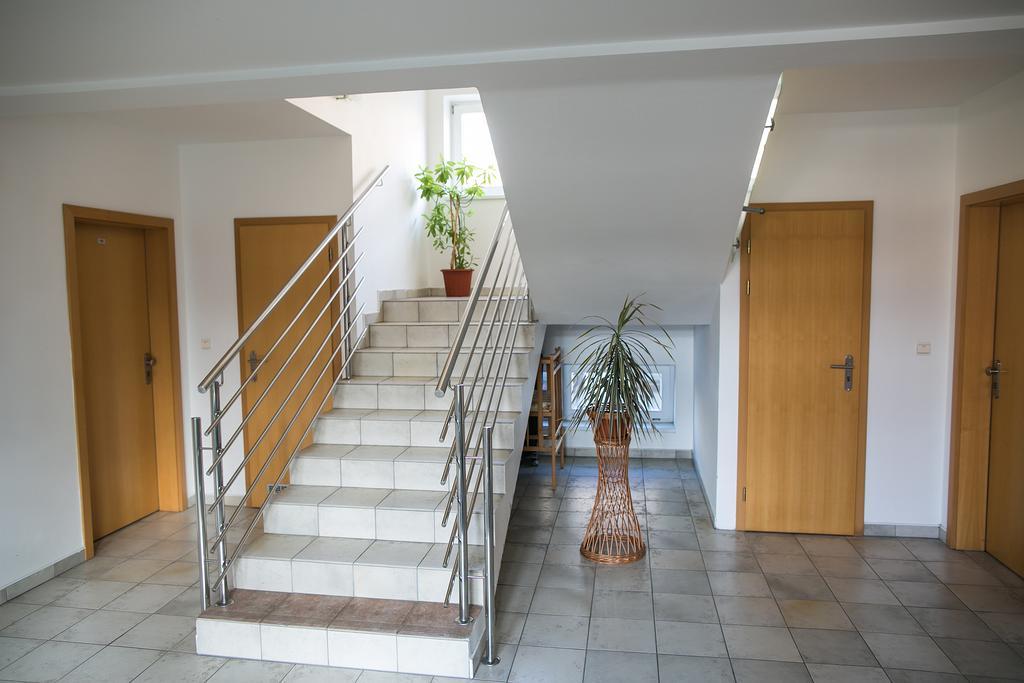 Hotel Imos Břeclav Exterior foto